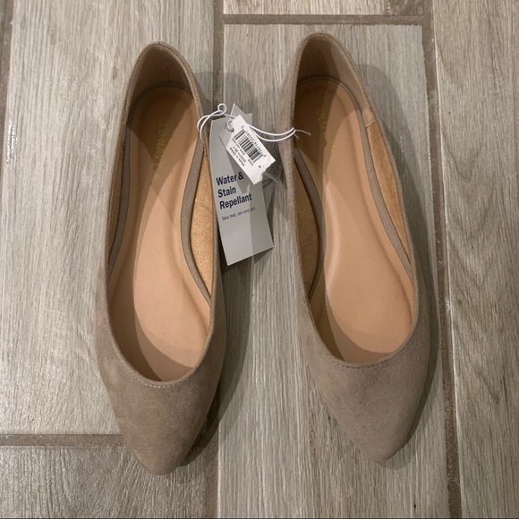 NWT Old Navy Faux Suede Tan Flats Shoes - Picture 2 of 6